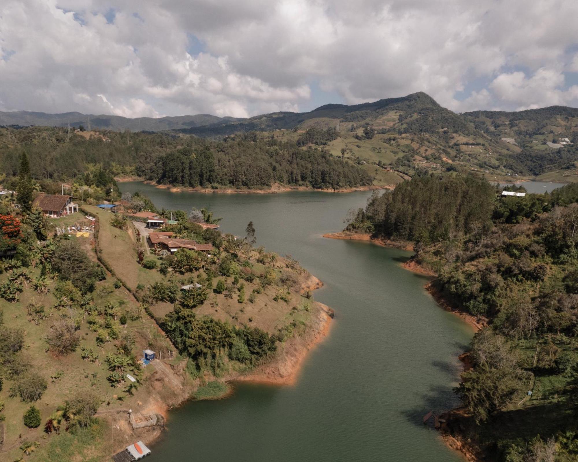 Ibuku Hotel Guatape - Chalets エクステリア 写真